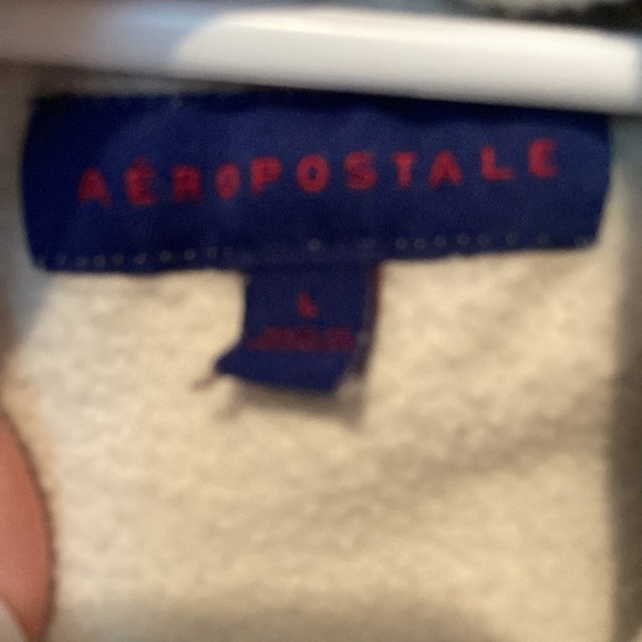 Aeropostale cropped hoodie. A2 - Picture 7 of 8